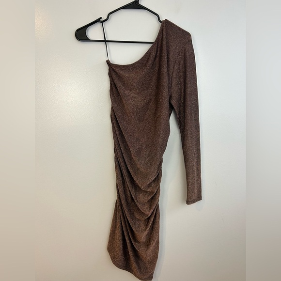 NWT Bishop & Young Rose Gold Metallic One Sleeve Bodycon Dress Size M - Picture 6 of 10